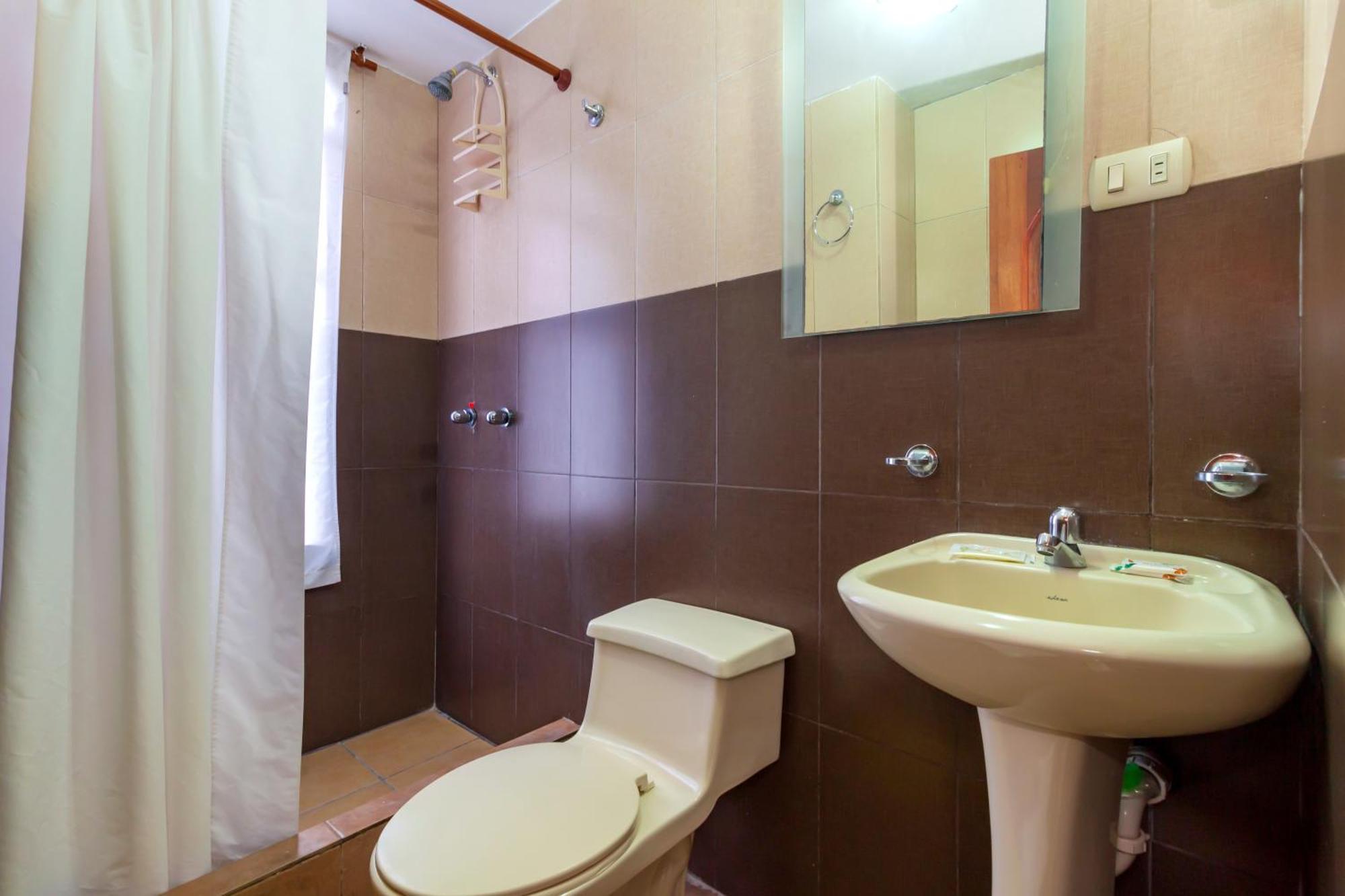 Hotel Elvita Spa Баньос Экстерьер фото